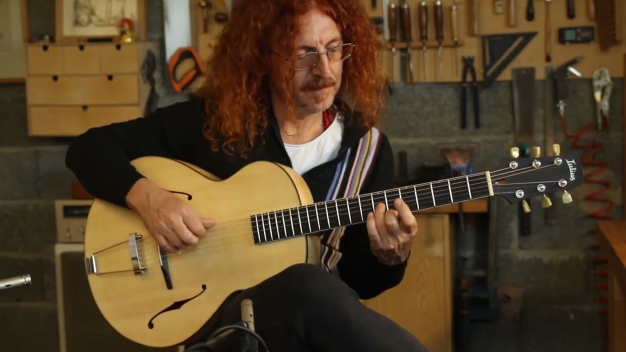 Iulius Guitars AT15 acoustic archtop