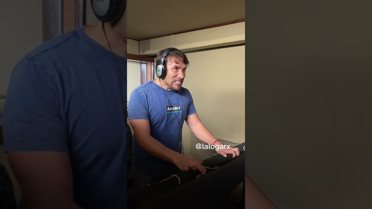 Dirigiendo a Gohan en Dragon Ball Super Super Hero. - Luis Manuel Avila