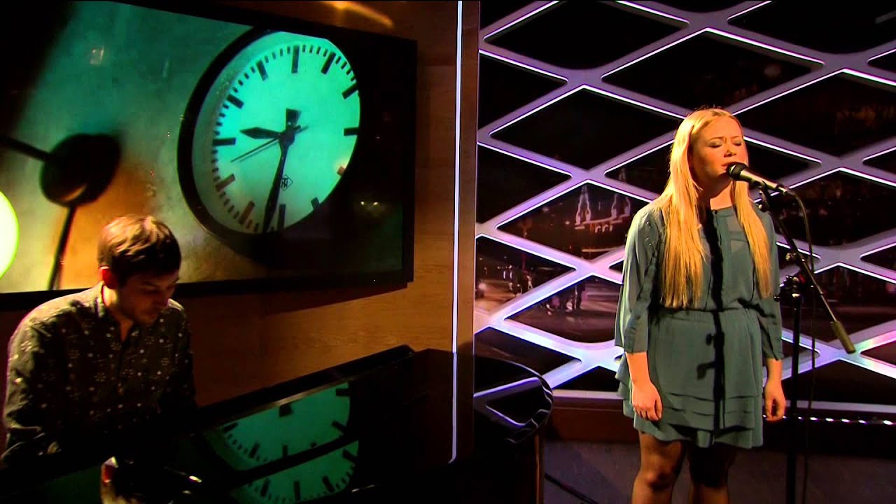 Caroline Castell - Tidsrejsen (live @Aftenshowet)