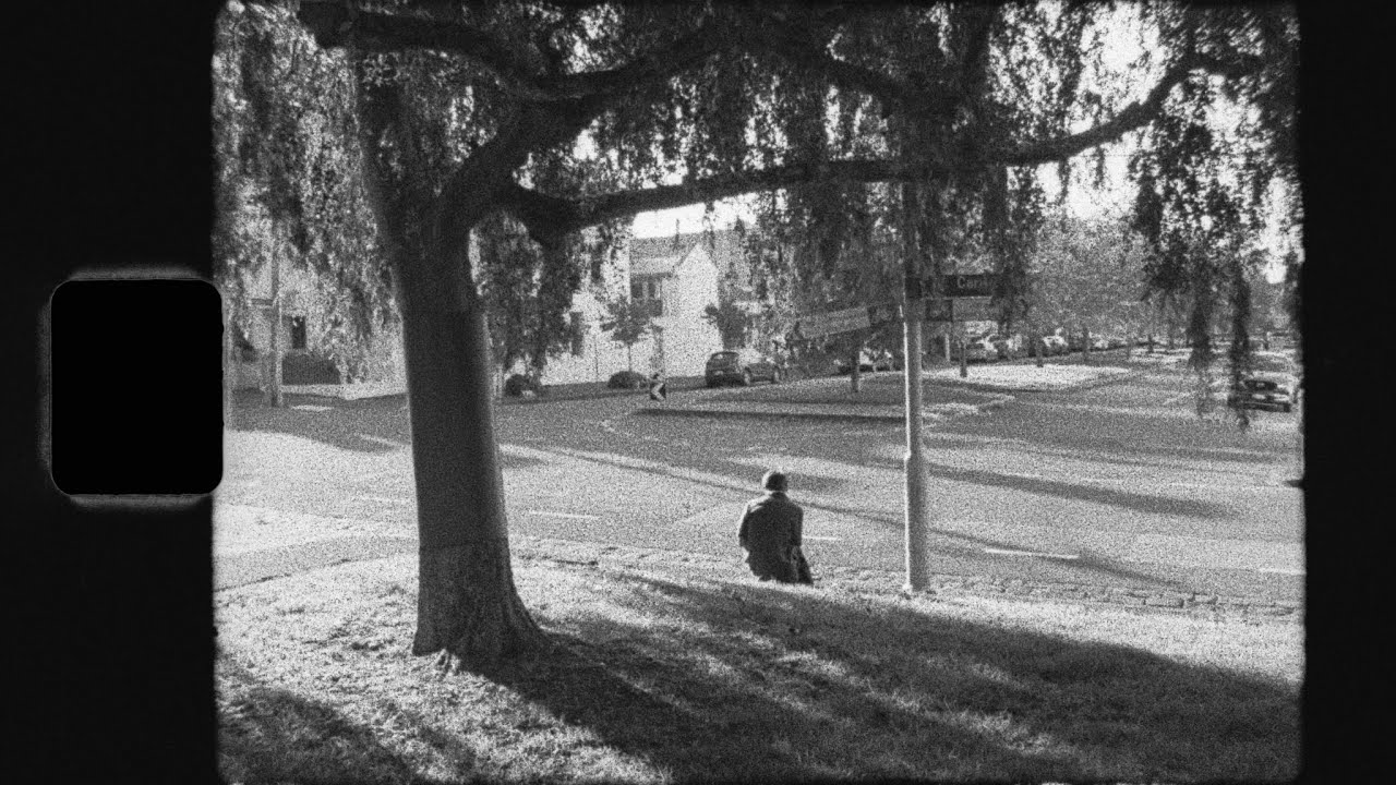 Super 8 | Kodak TRI-X 7266 | Wondering the Streets of Carlton