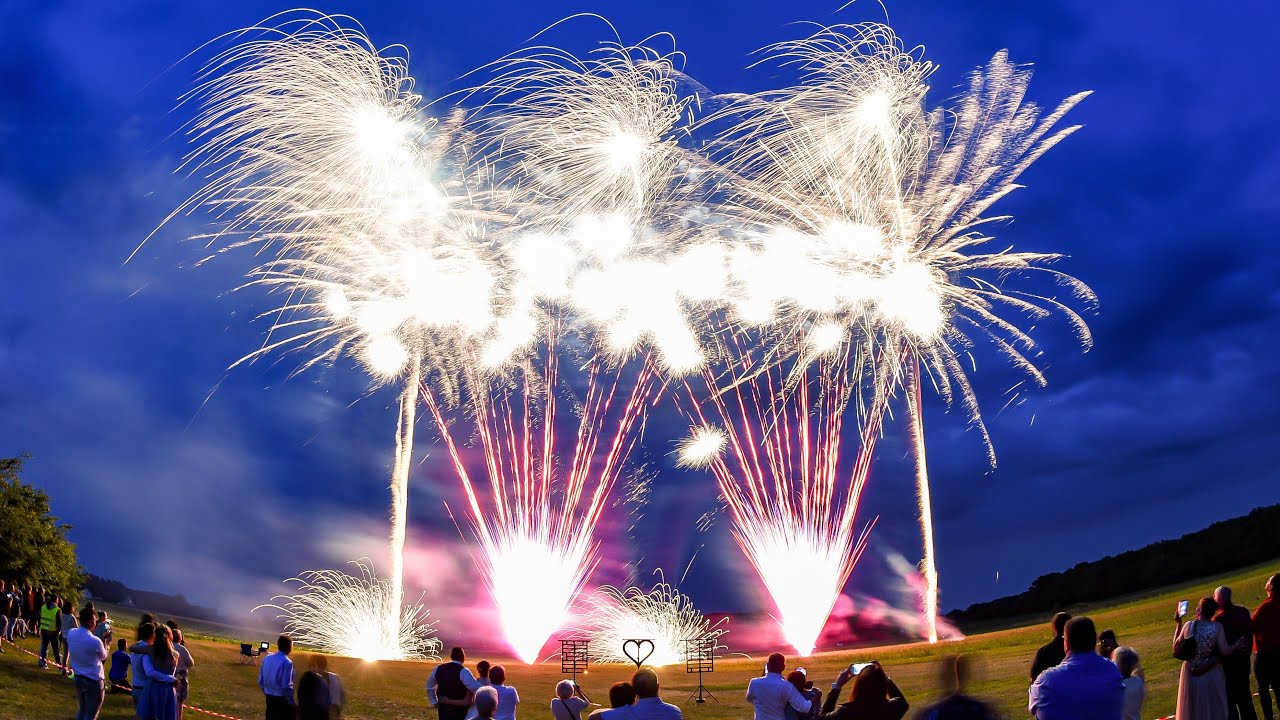 Musik-Hochzeitsfeuerwerk in Alpen  I PyroBrothers  I  DragonPyro Video