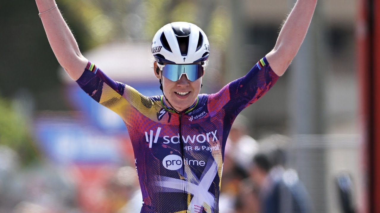 La Vuelta Femenina 2025 - Stage 4 Extended Highlights... Anna van der Breggen is back !