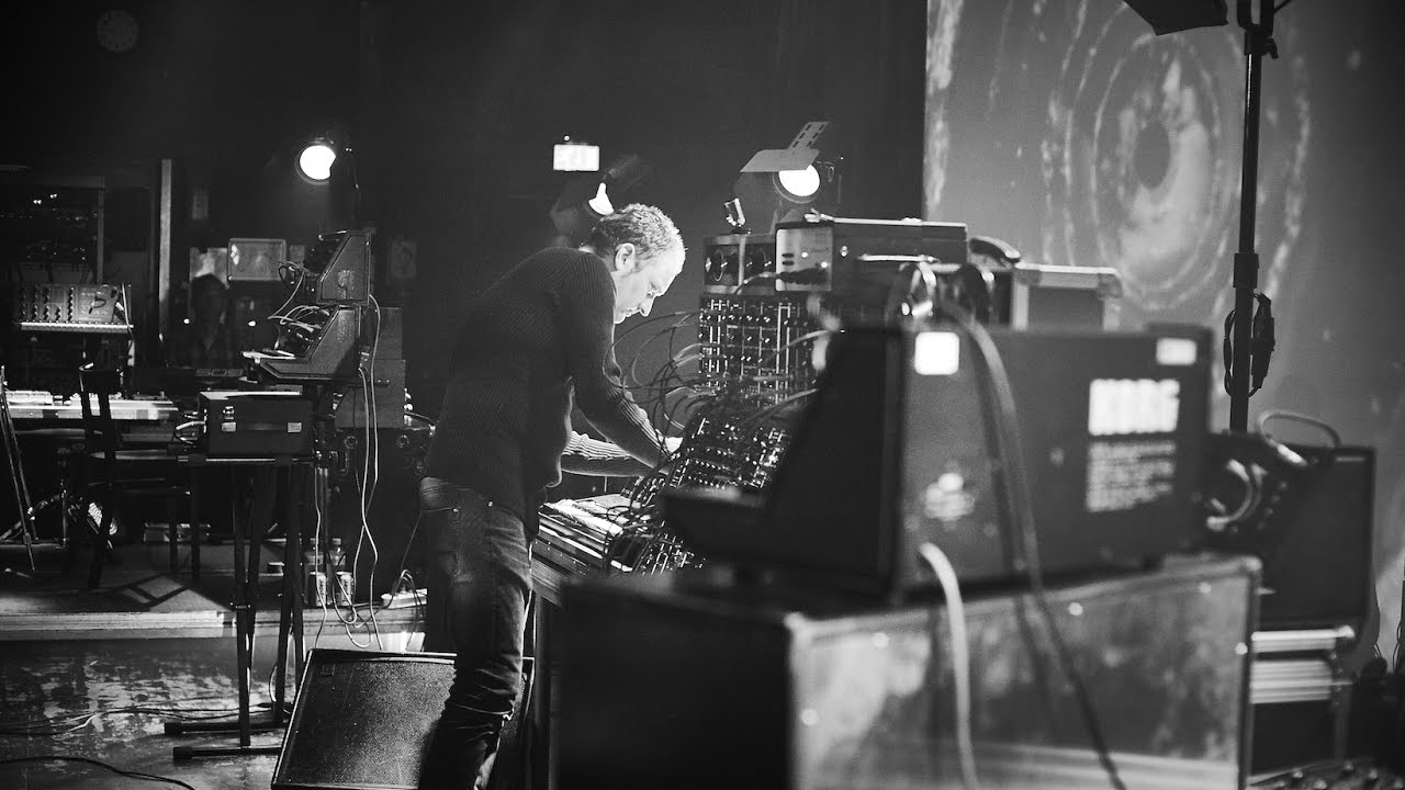 LudoWic - Katana ZERO (Live @ De Helling)