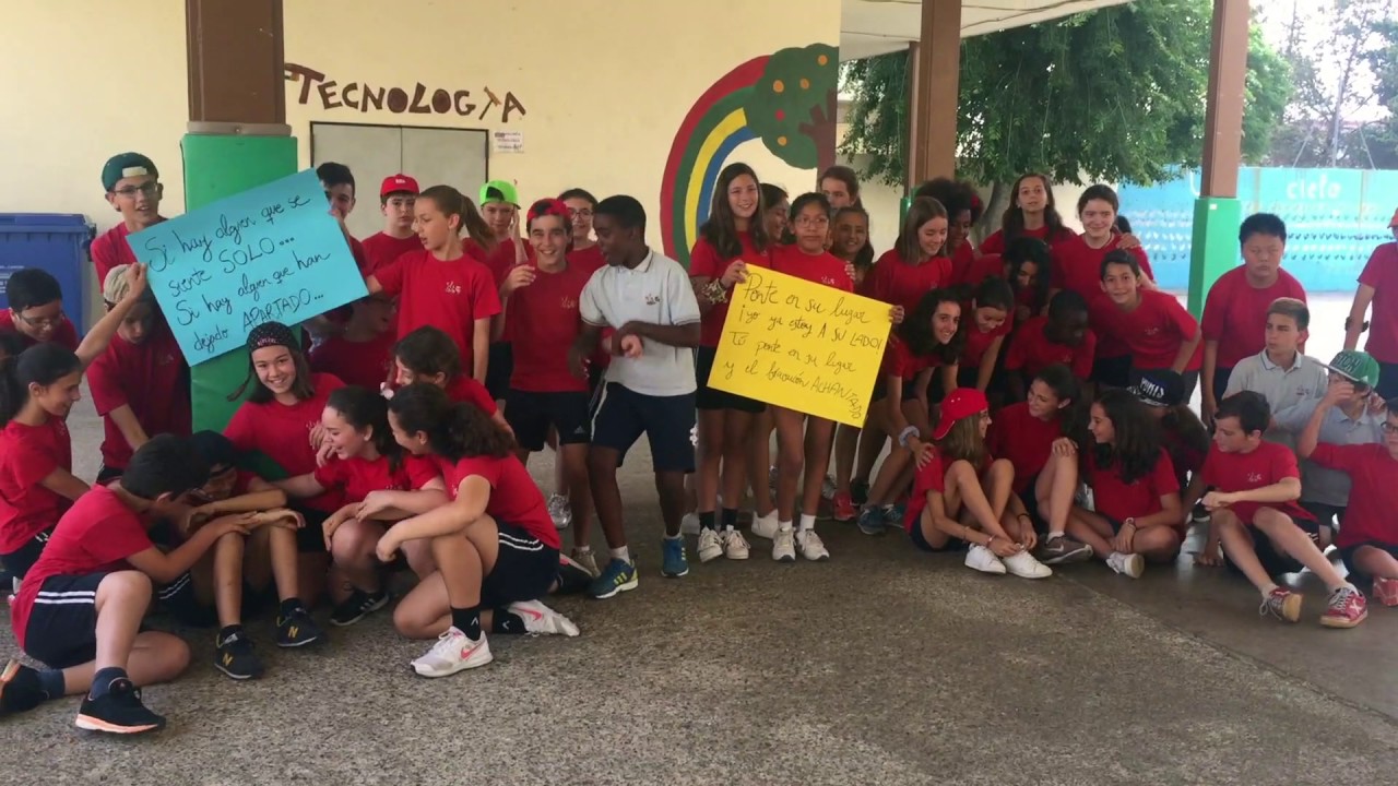 SE BUSCAN VALIENTES [ Colegio Sagrada Familia. Valencia ]