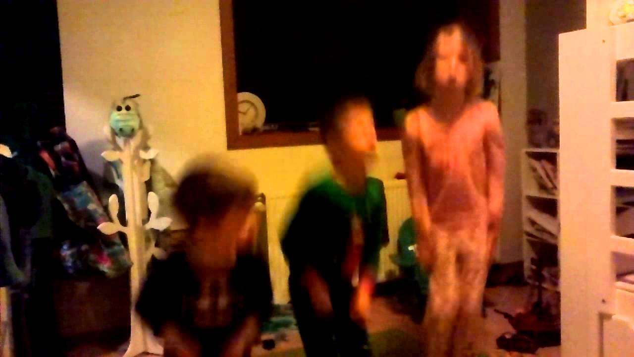 Het vliegerlied door Sofie, Tim en Luuk