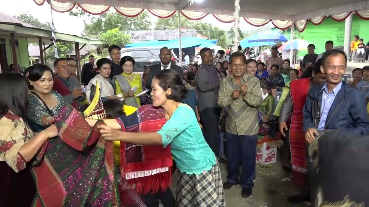 Pemberkatan pernikahan Gr. Raylex Simanungkalit dan Victorya Tindaon (3)