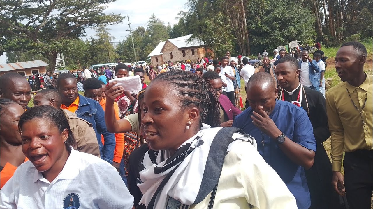 #SHANGWE LA WANAKIGANGO CHA UFYAMBE PAROKIA PAROKIA YA WASA MISA YA SHUKRANI PADRE MFILINGE C PP S.