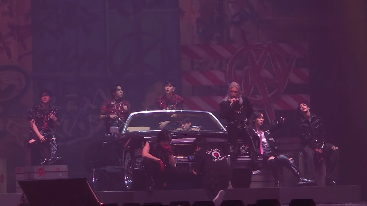 240824 Stray Kids dominATE Seoul - Chk Chk Boom