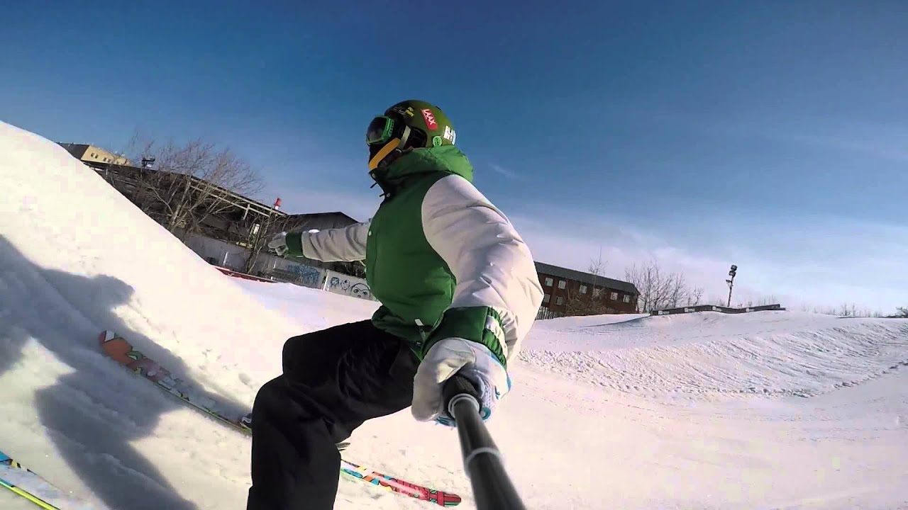 Ski tail grab