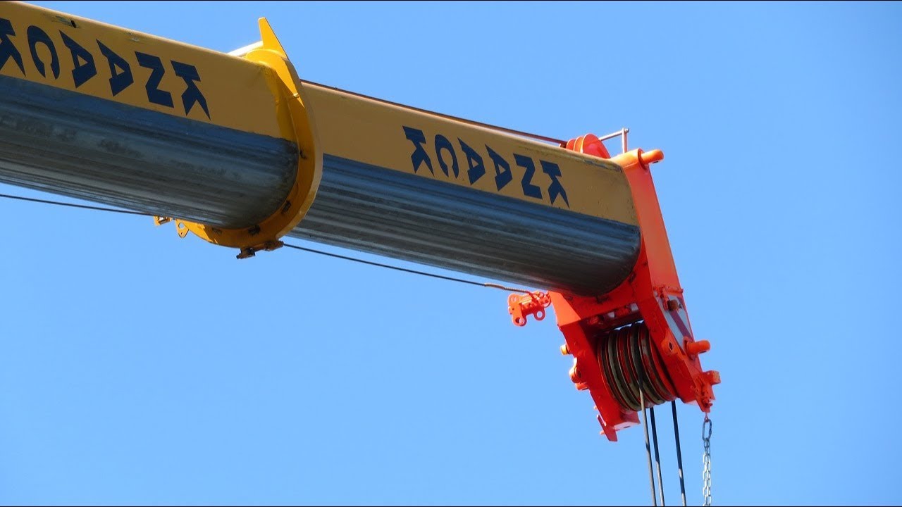 Soeren66 - Mobilkran LIEBHERR LTM 1130-5.1 von Knaack beim Abbau eines TEREX COMEDIL CTT 182
