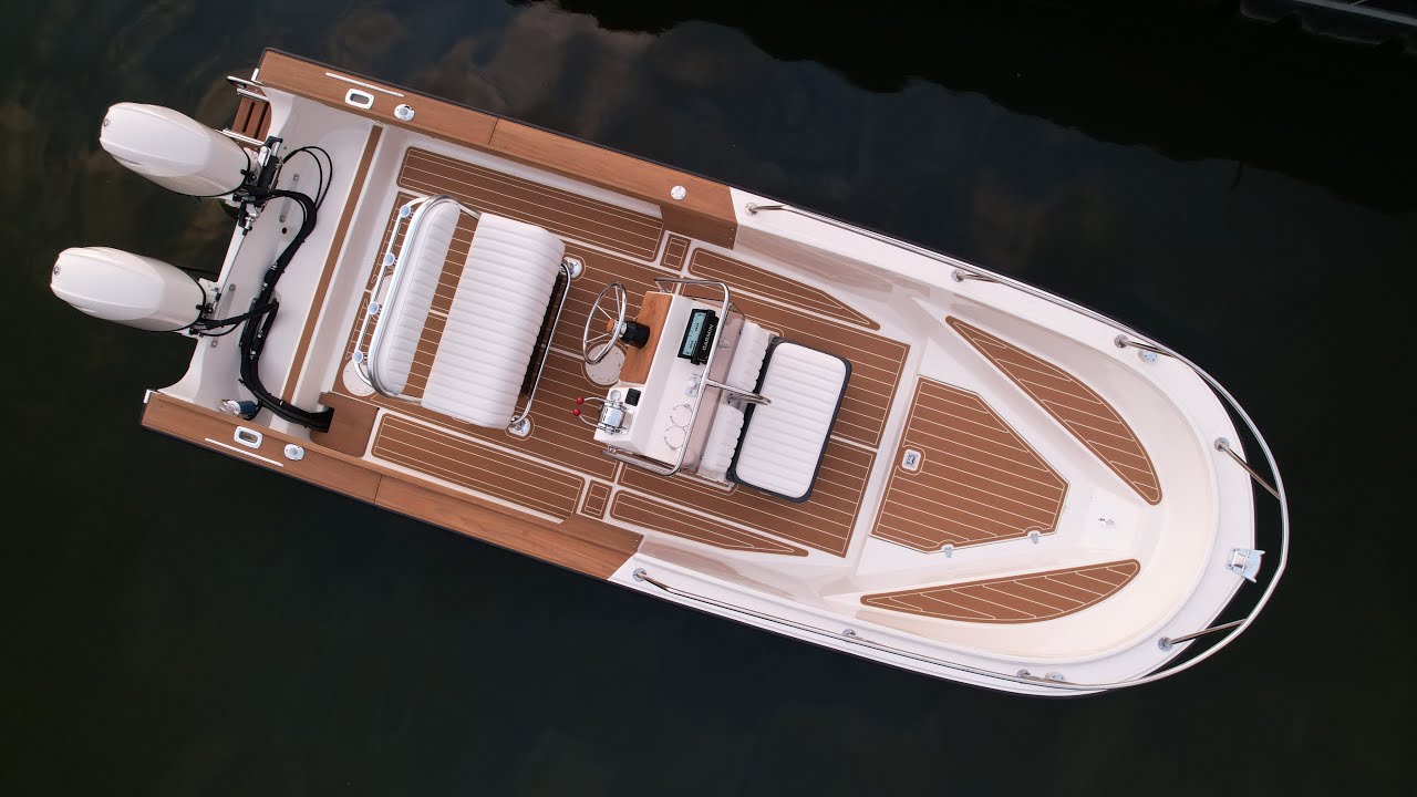 FassēCo- 1988 Boston Whaler 18' Outrage 