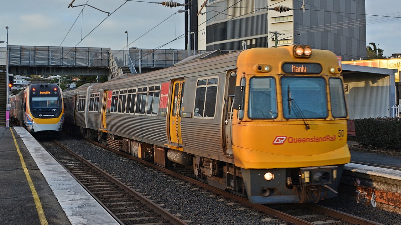 Queensland Rail: Trains at Albion