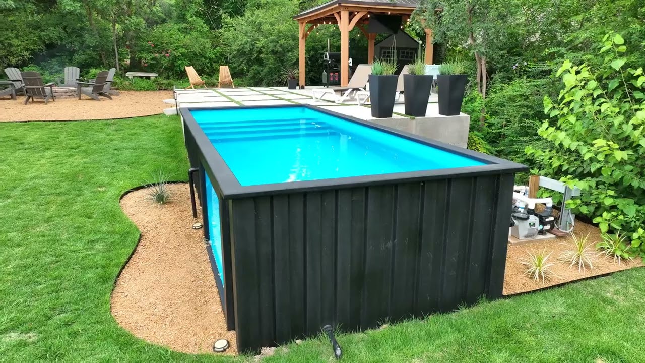 Modern container pool by Ecopool