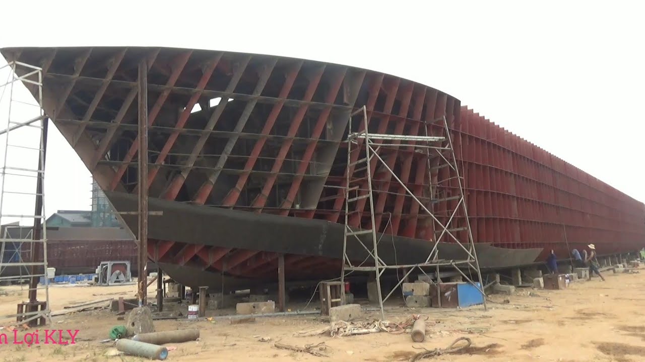 Shipyard /Đến Thăm Ụ Đóng Xà Lan Khổng Lồ, Long Xuyên, An Giang.