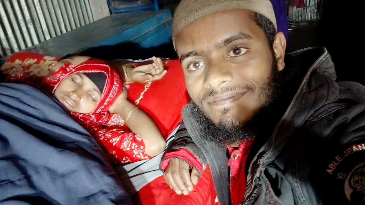 ঘুমিয়ে ডাইল  is live