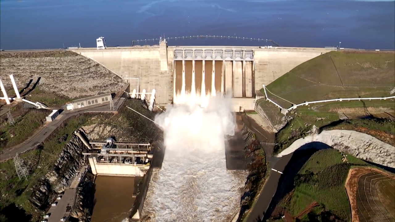 FOLSOM DAM TOUR