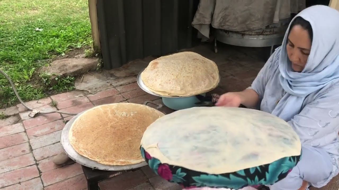 پختن نان وطنی(تاوی) در خارج making afghan (hazaragi) breads in Australia