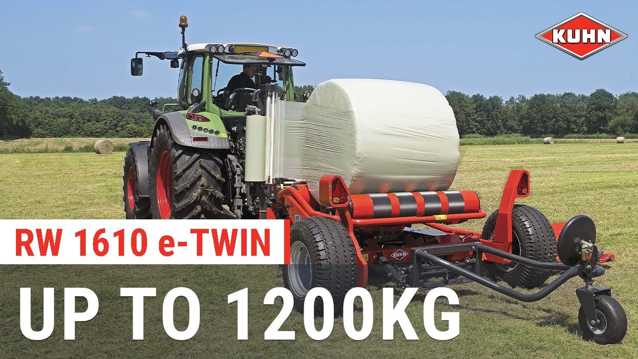 KUHN RW 1610 e-Twin - Round bale wrappers (In action)
