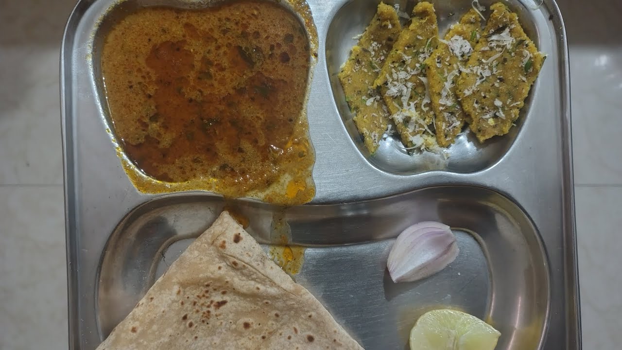 भाजीला काही नसेल तर, बनवा तरिदार आणि मऊसुद अशी पाटवडी रस्सा भाजी| रस्सी वड्याची भाजी | 