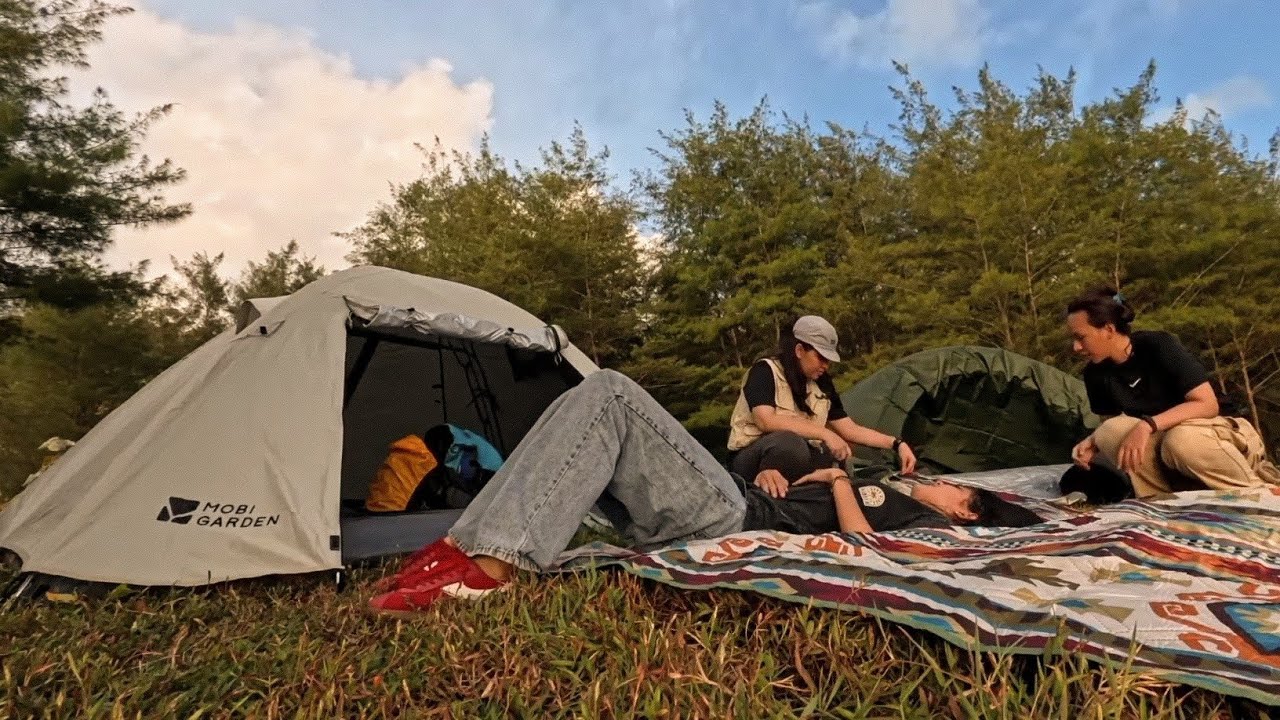 Ep.1 - Moto Camping Hidden Beach | Modangan Malang 🏕