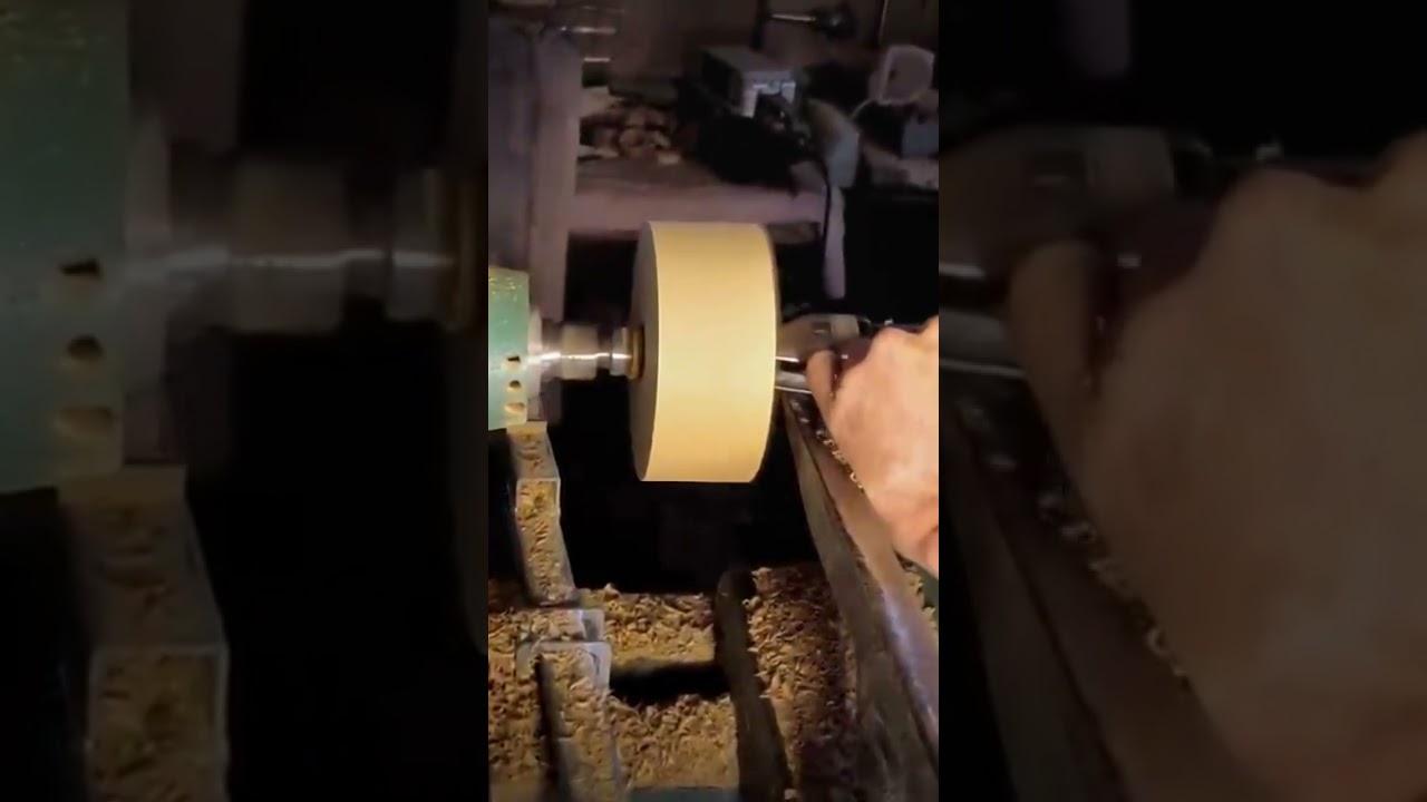 creusage d'une boite en Ch&acirc;taignier - tournage sur bois