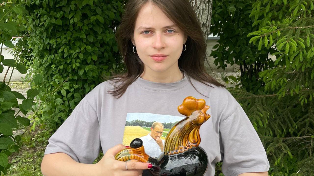 El imperio del Mal 「Solo un tonto meter&iacute;a su jeta en la guarida despertando al oso」【M&uacute;sica Rusa】 ♪