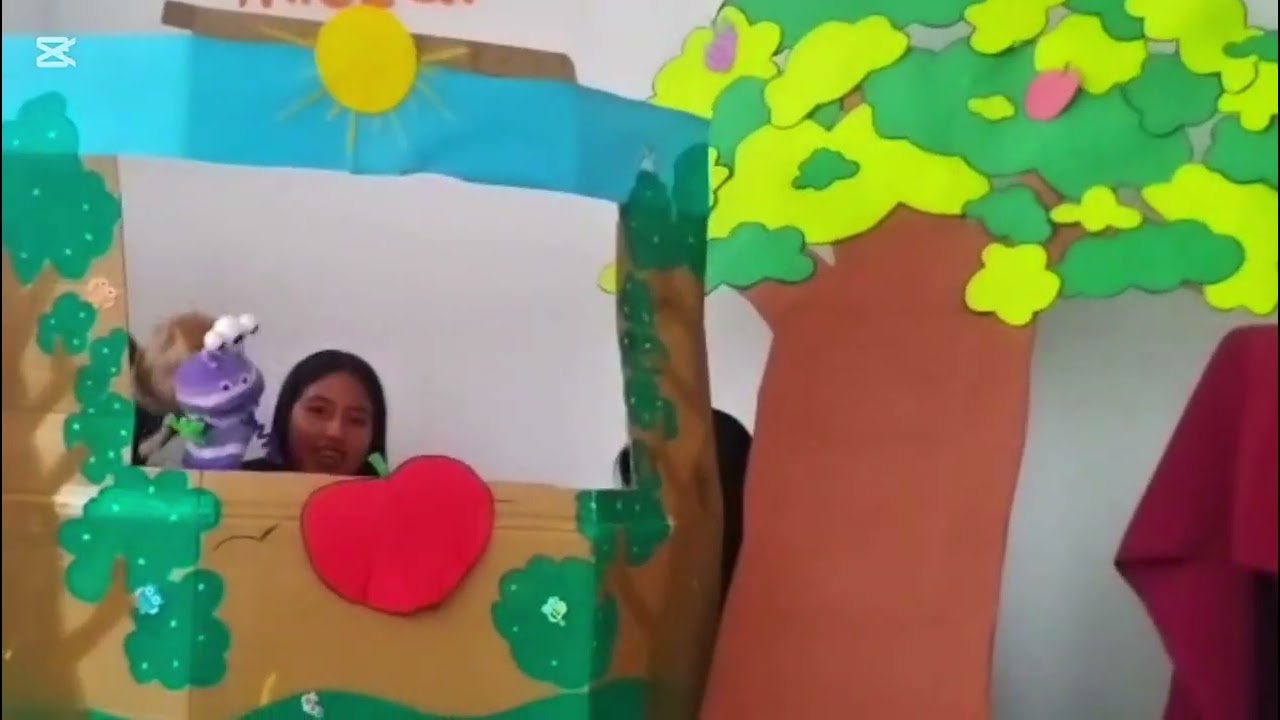 Títere Bocón- Instituto Universitario Japón (Valsaín Soria, Allison Concha y Johana Enriquez)
