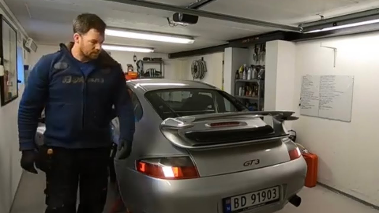 Porsche 911 Gt3 (996) reverse lights repair