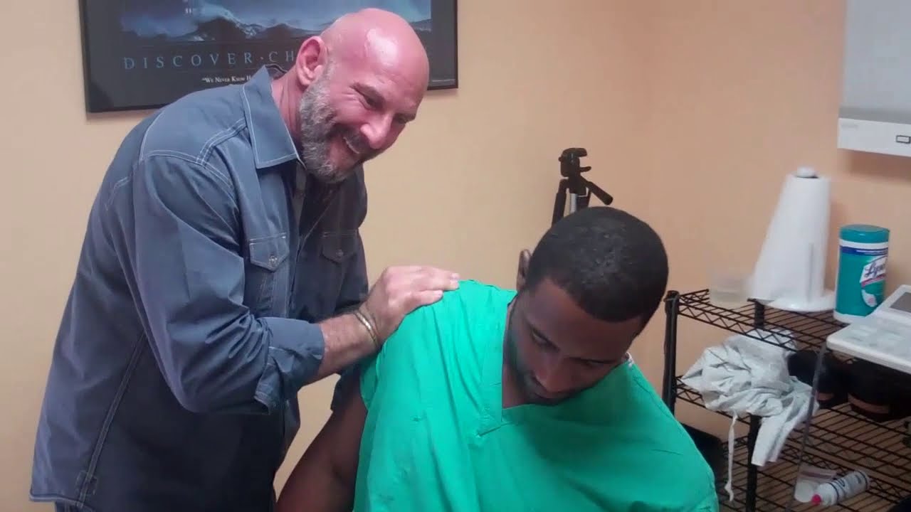 Chiropractic Shoulder Adjustment for Rugby Player with Shoulder Injury - Night and Day Difference!