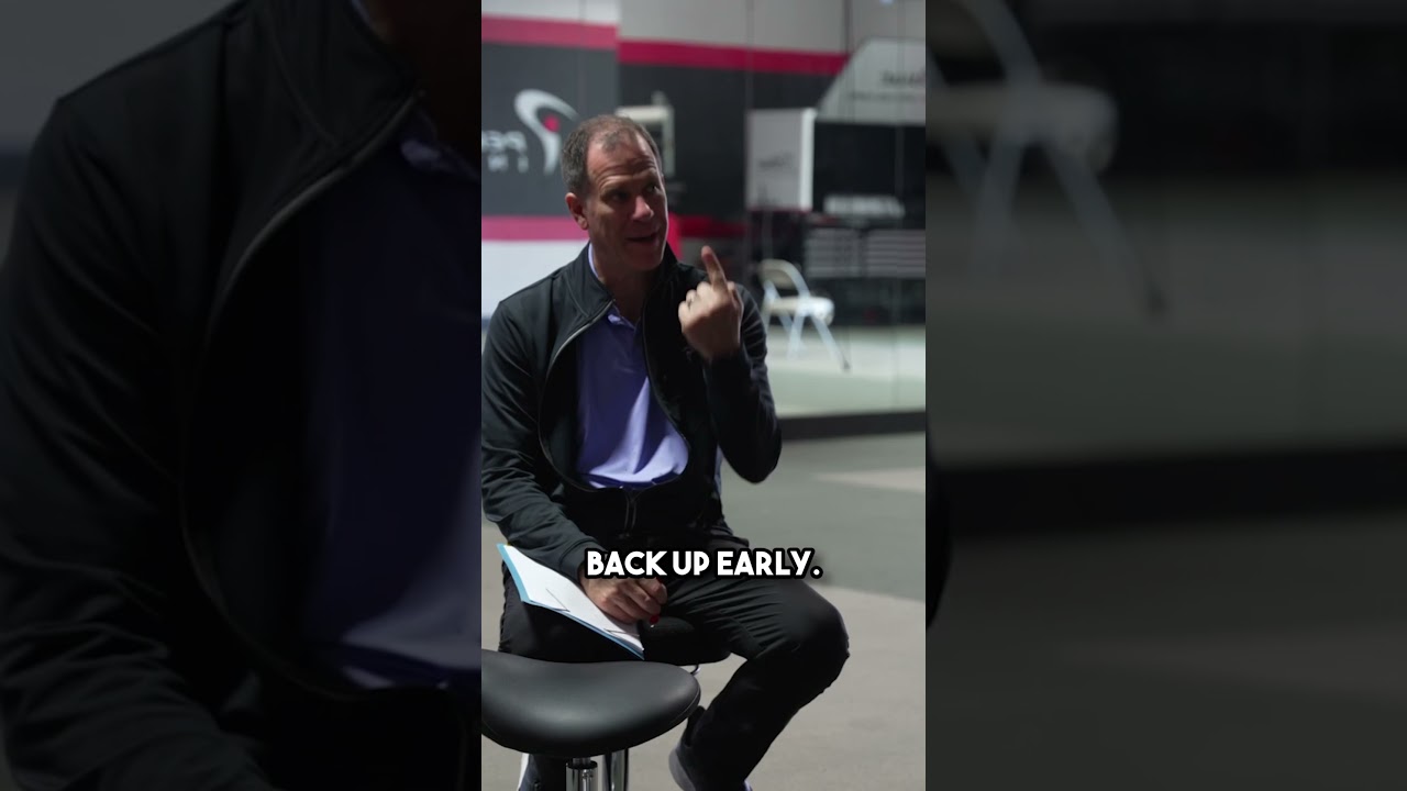 Timing the Squat in the Downswing