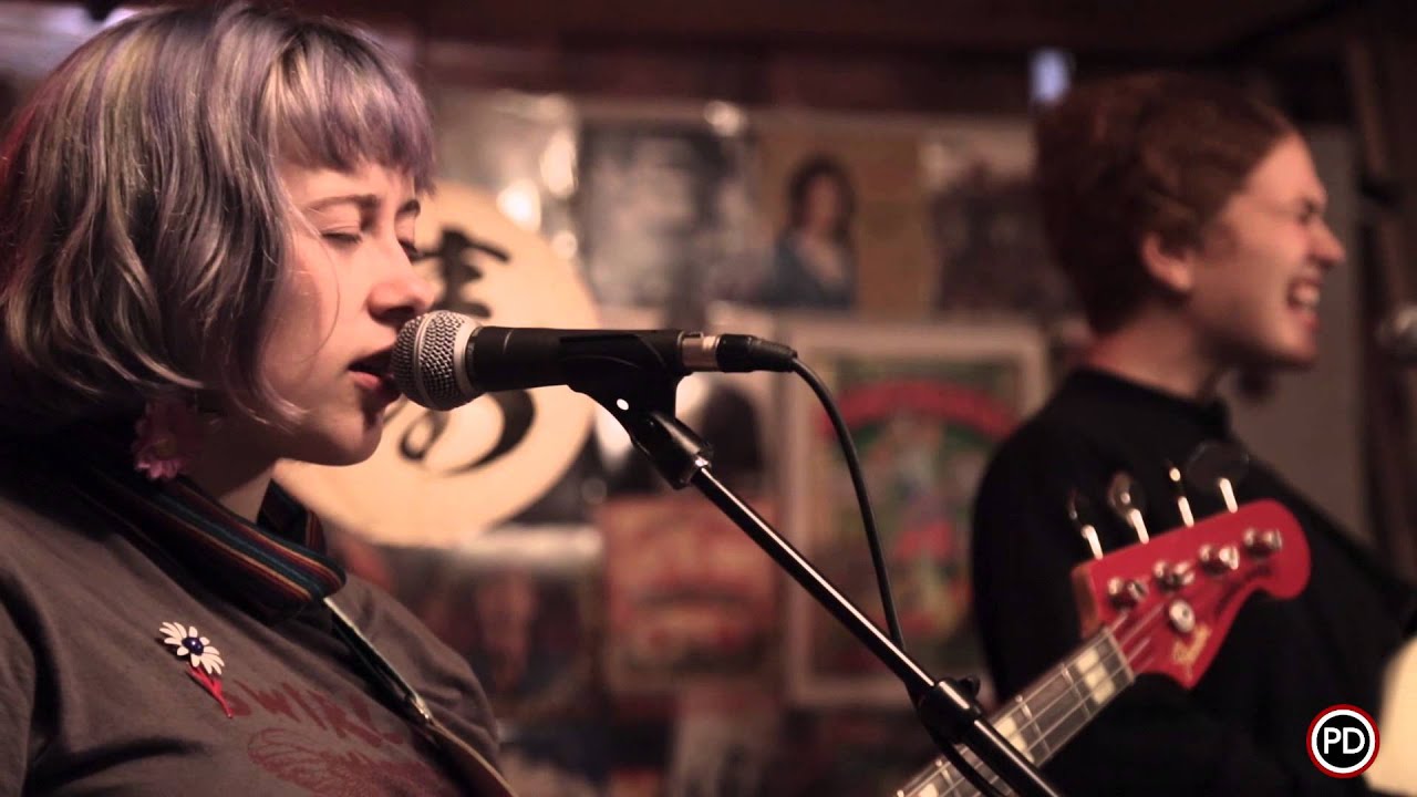 Girlpool - I Like That You Can See It (Live on PressureDrop.tv)