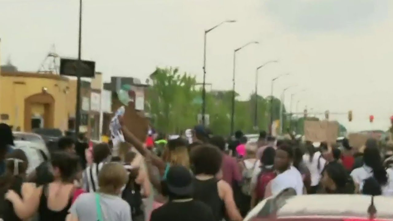 Police, protesters clash Detroit's west side following fatal shooting