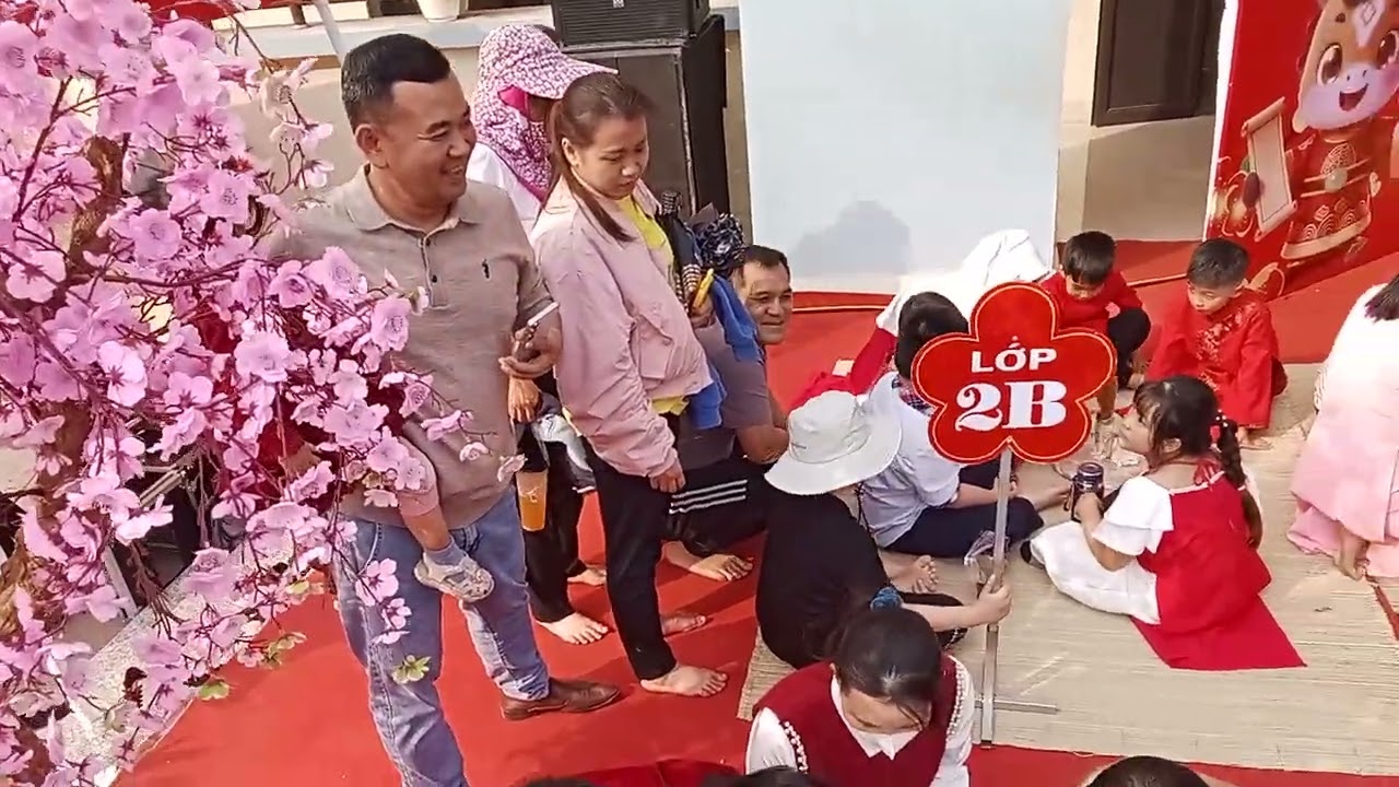 Cuộc thi giã bánh dầy - Trường tiểu học Lam Sơn 3 