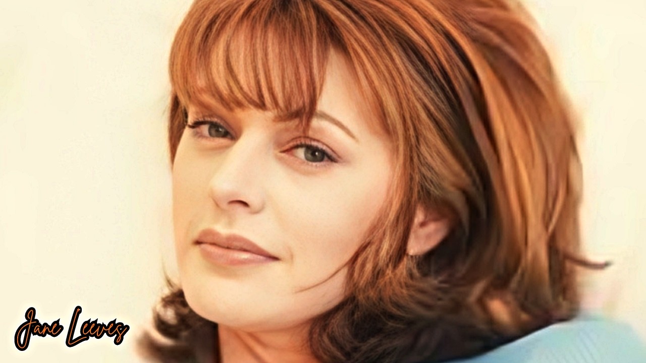 Jane Leeves🔥 Чулки, колготки, колечки, бикини, нейлон, нижнее белье, боди, мини-юбка