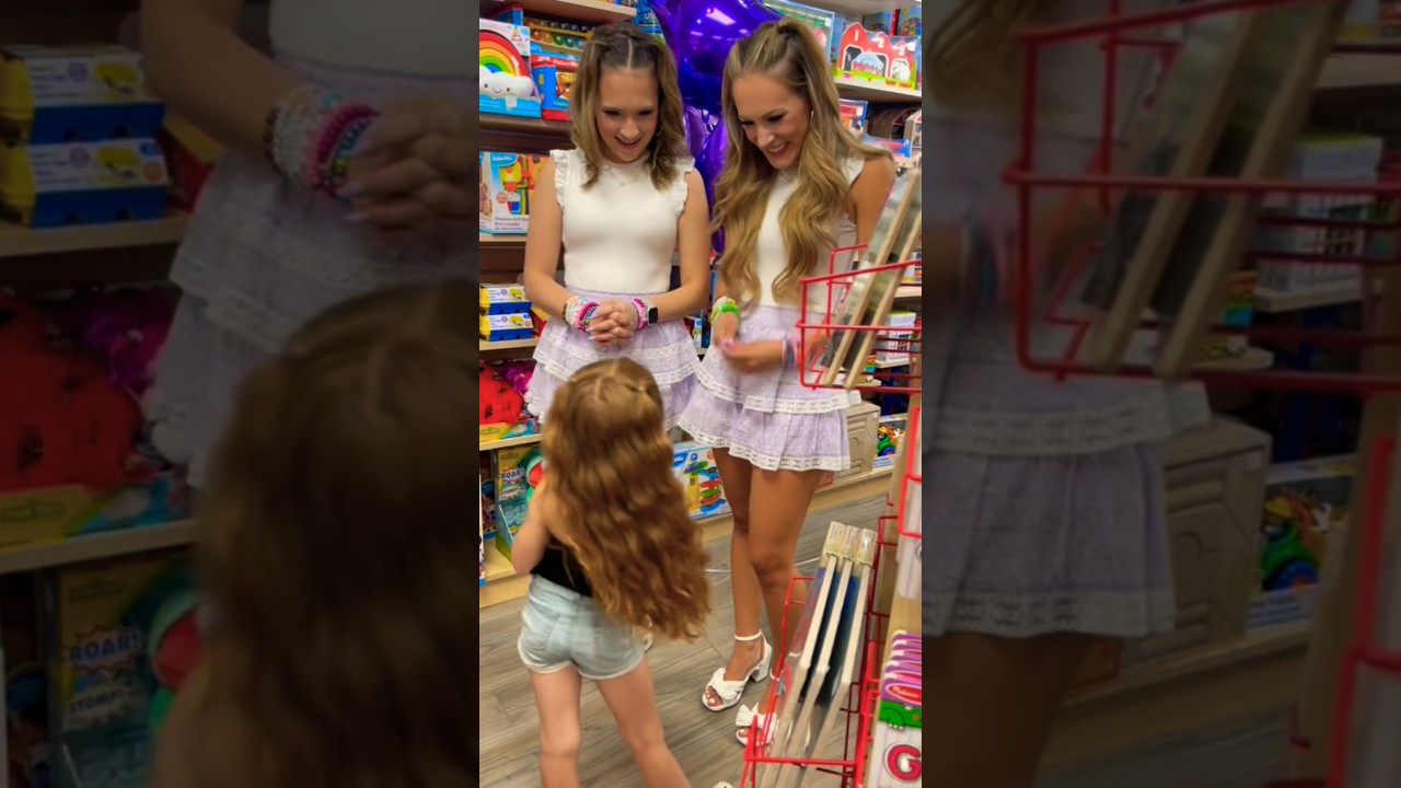 FLASHBACK TO @PurpleStars02 MEET N GREET!💖🫶🏻 #purplestars02 #meetngreet #kaylaandkalli #shorts