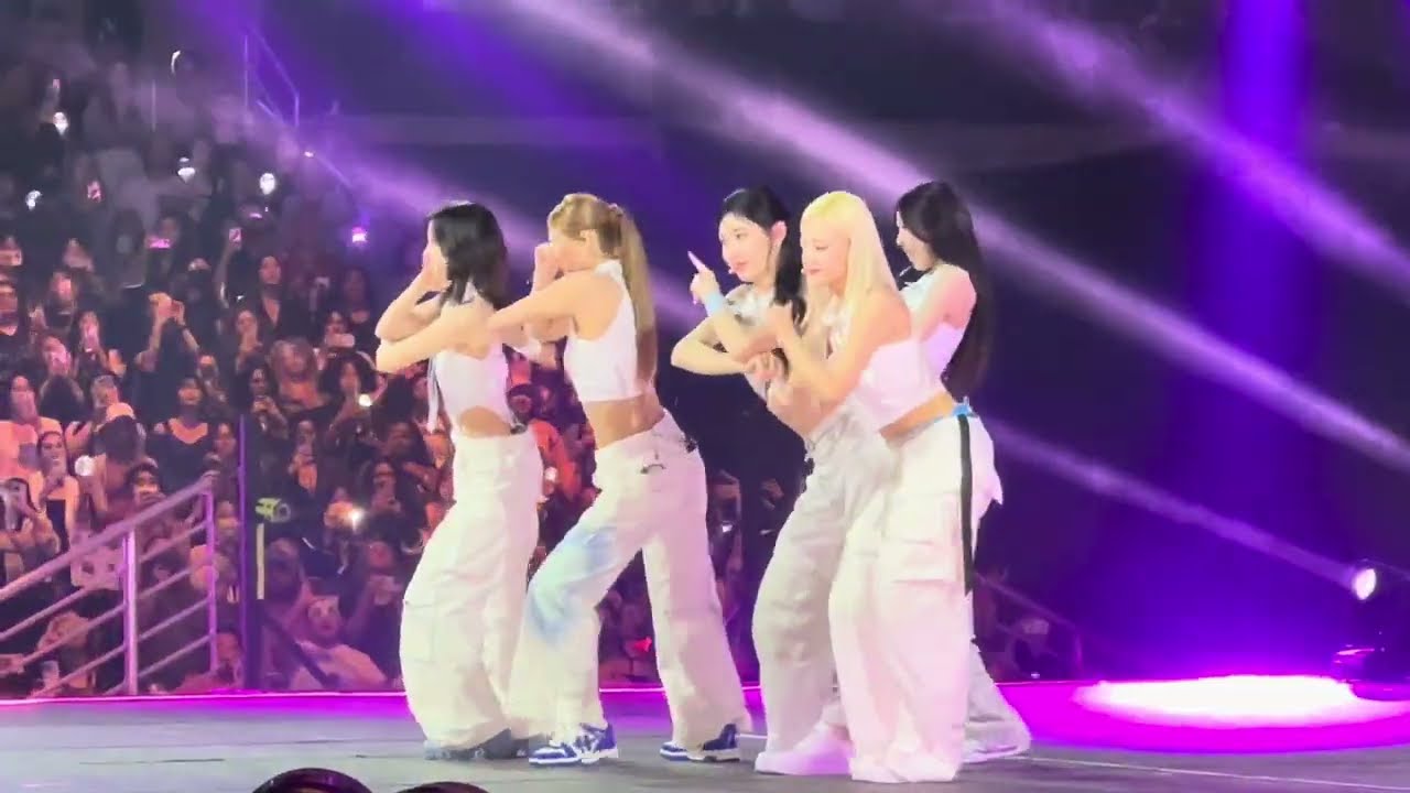 ITZY “KCON D3” Los Angeles 4K CAKE + None of My Business + SNEAKERS