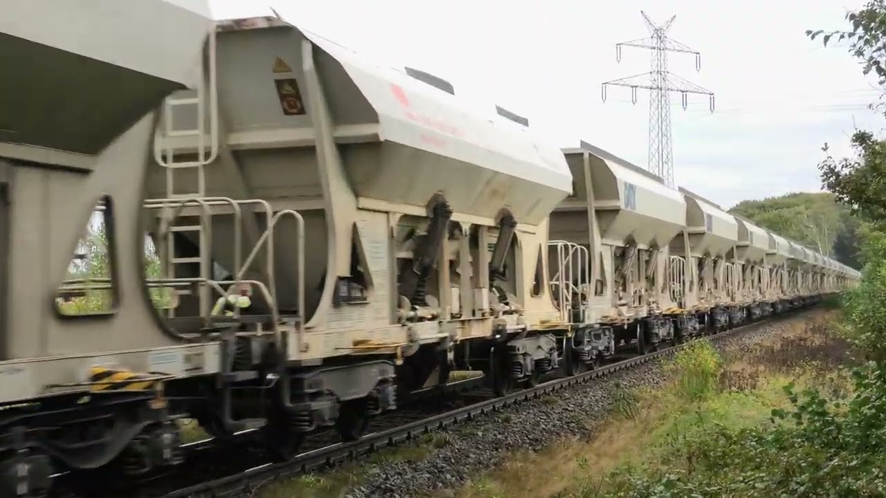 Br 159.008 mit Kieszug unter Volllast zwischen Großenkneten und Ahlhorn am 09.10 2025 