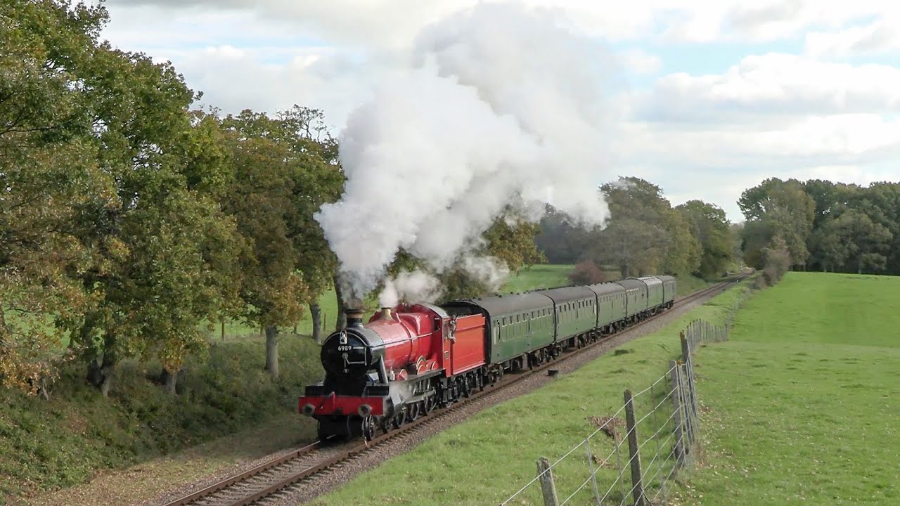 The Hogwarts Express at The Bluebell Railway - 26/10/2025