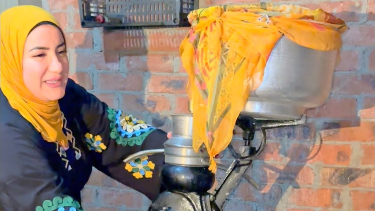 من بيت جدى 🏡ًفرز اللبن واستخراج القشطة 🥳 بطريقة الريف 🥰