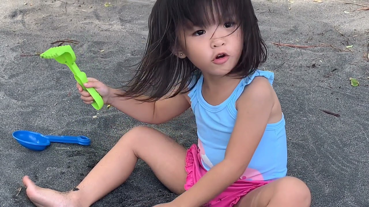 Beach day of Sophia | IT'S ME SOPHIA TAN