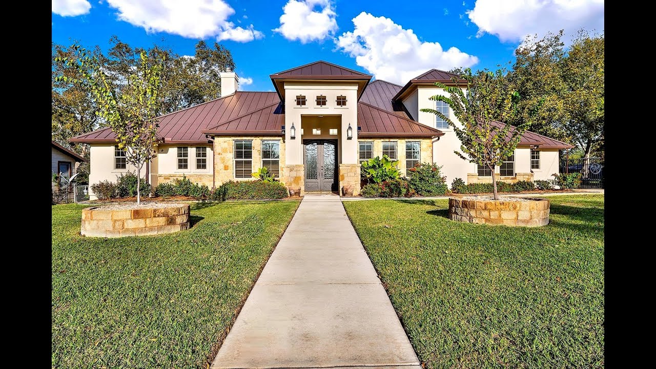 1309 E  ST      FLORESVILLE, TX