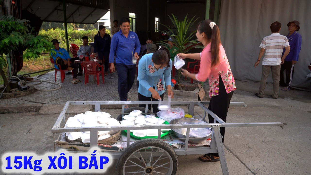 Đẩy Xe 15kg Xôi Bắp tặng Bà Con Quê Em Ăn Sáng, Từ Tấm Lòng của Anh Marklee Trinh