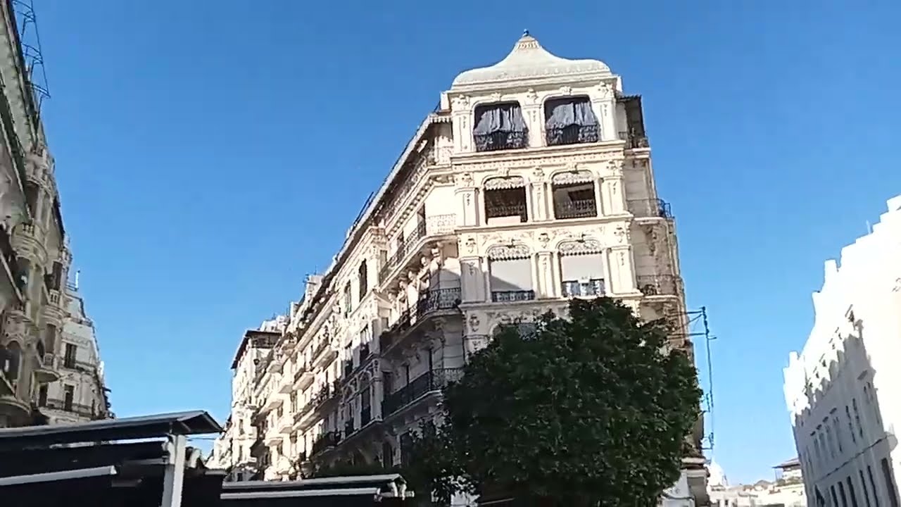 La grande poste Alger                                            بريد الجزائر المركزي 