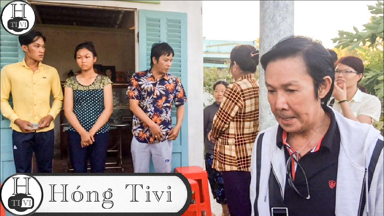 NSUT Vũ Linh Đến Thăm Và Giúp Đỡ 2 Em Bé Mồ Côi Ở Cà Mau