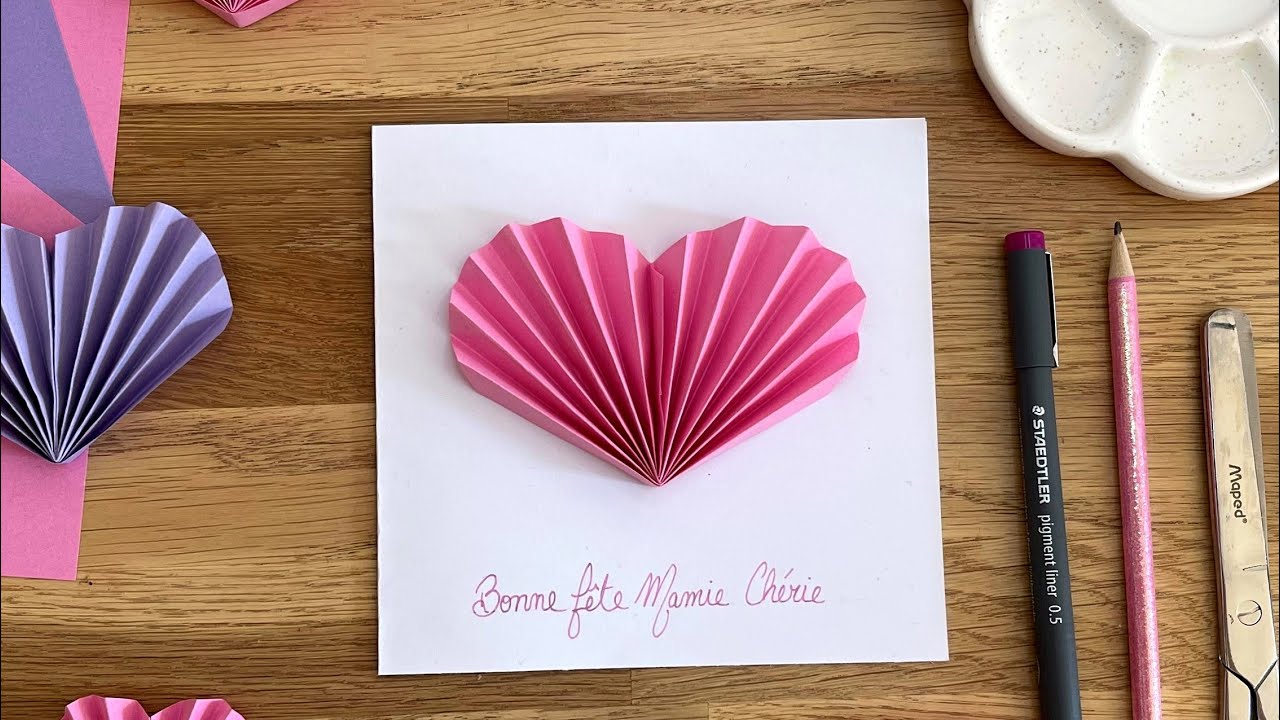 Pliage c&oelig;ur carte f&ecirc;te des grands-m&egrave;res | Activit&eacute; cr&eacute;ative d&eacute;coupage et pliage | Kirigami