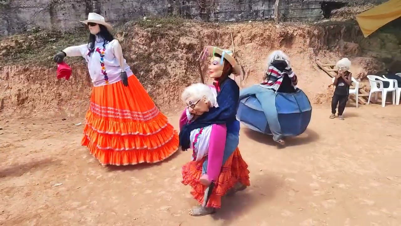ASI TOCA ESTA BANDA EN LA CONMEMORACION A LA REINA DE MEXICO.  OJO DE PESCADO FEBRERO 08 2026.