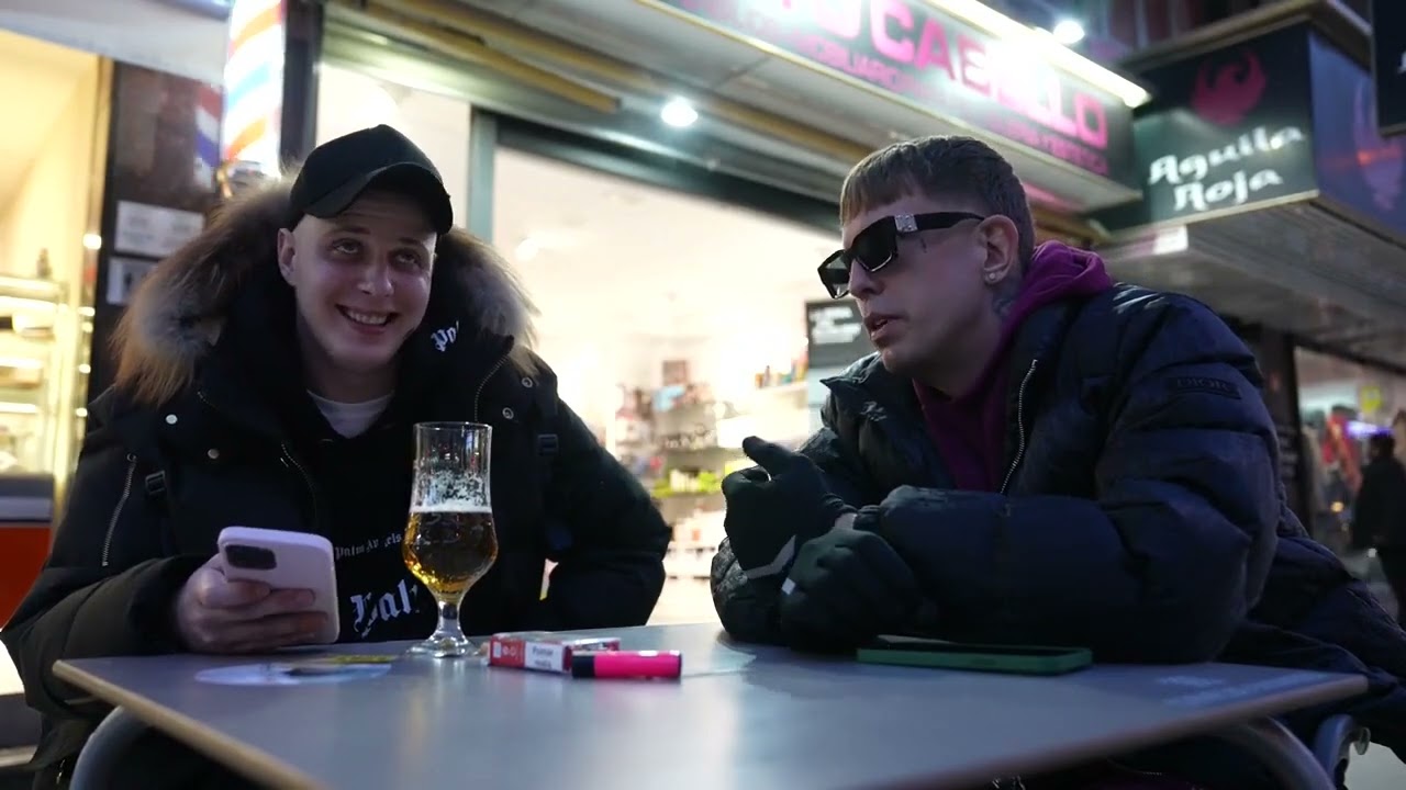 Sentino wyjaśnia hejter&oacute;w w Q&A