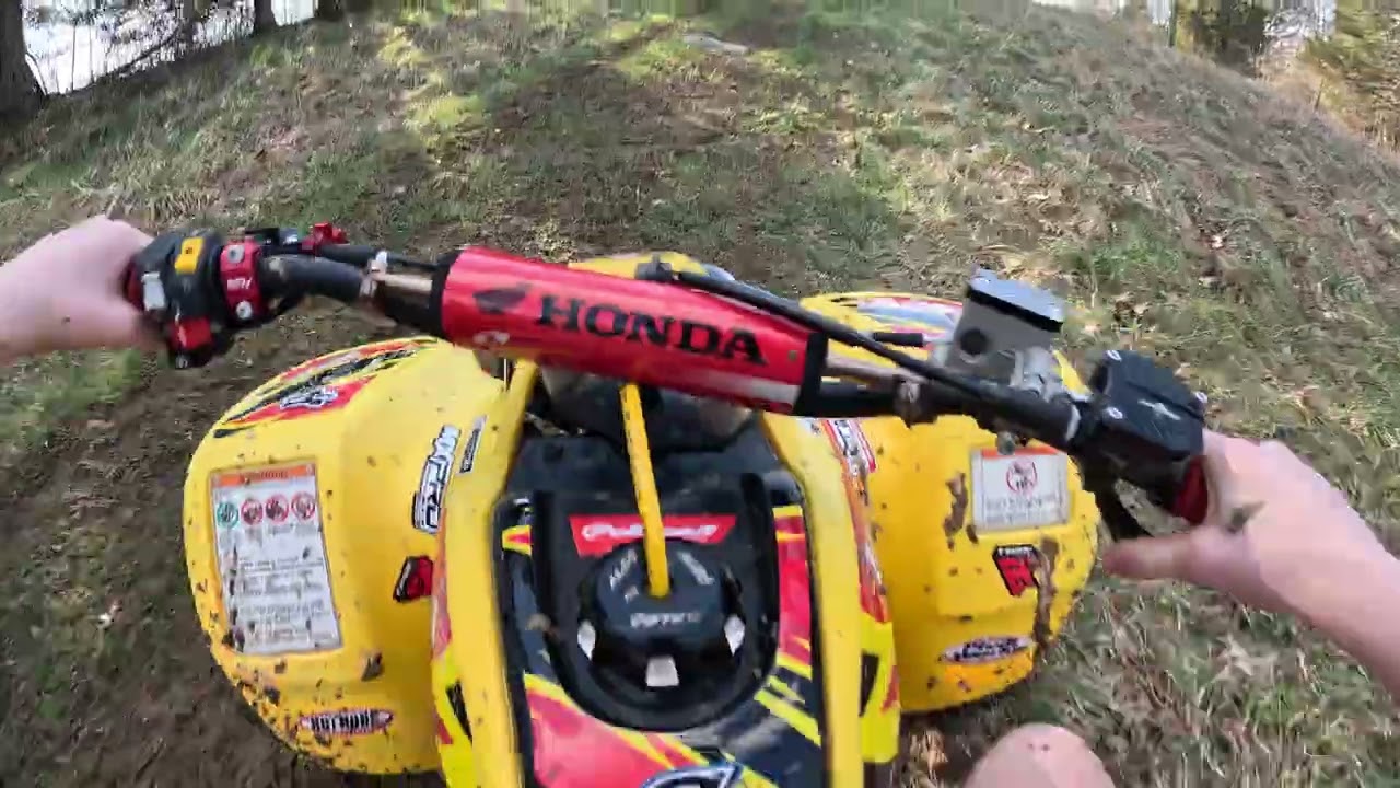 400ex doing rowdy hillclimbs and whellies #400ex #honda #four-wheeler 