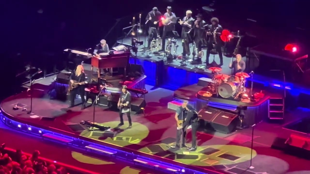 Bruce Springsteen & The E Street Band - She’s the One