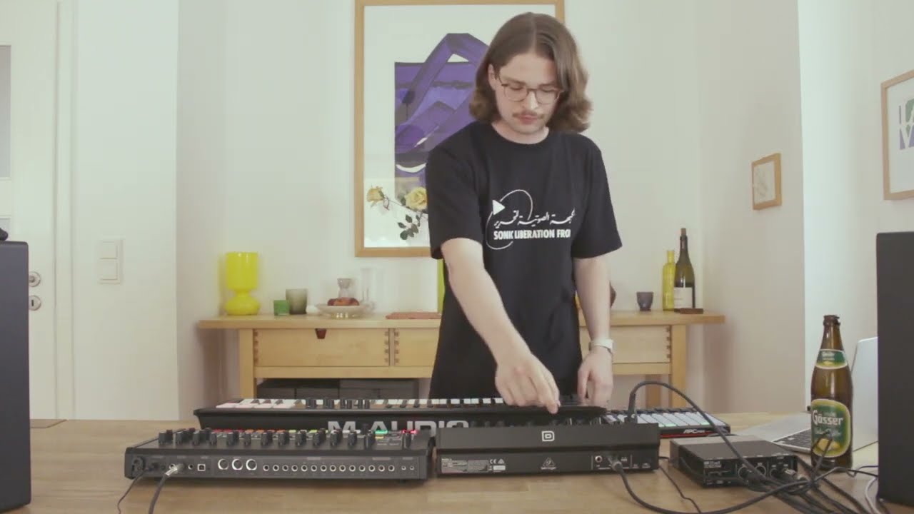 Electronica Improvisation Ep. 1 (Behringer RD-8, Model D)